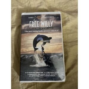 Free Willy 1993 VHS Warner Bros. Family Clamshell